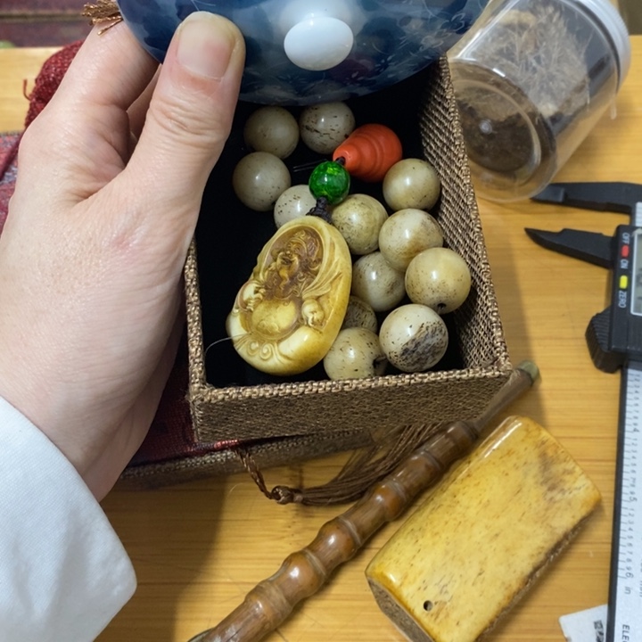 摆件中古工艺品一件