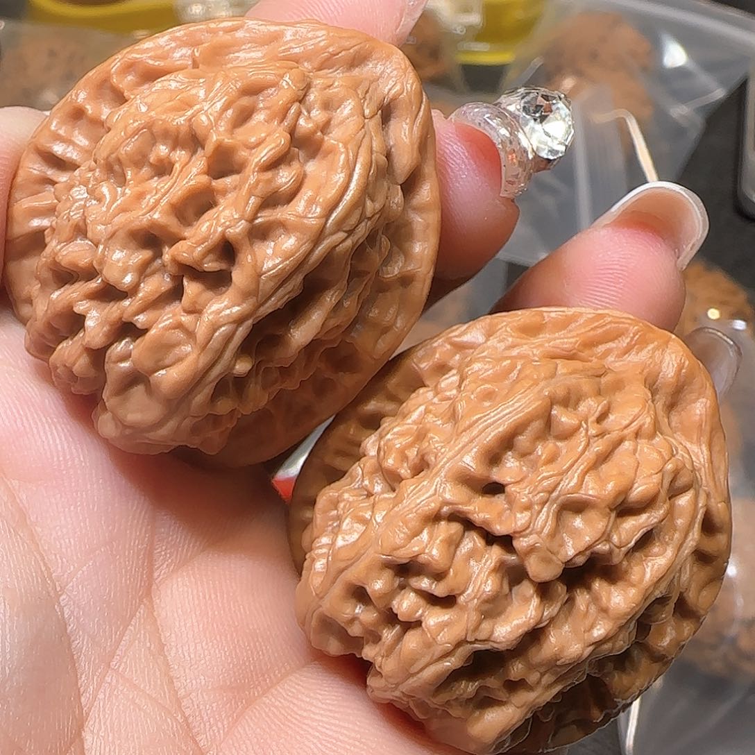 文玩核桃吊坠36红莲