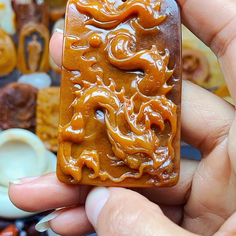 【闪购商品】石英质玉（黄龙玉）颈饰未镶嵌