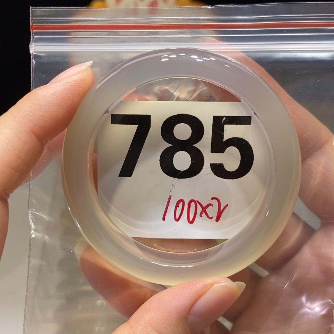 丷***丷玛瑙/玉髓未镶嵌手镯