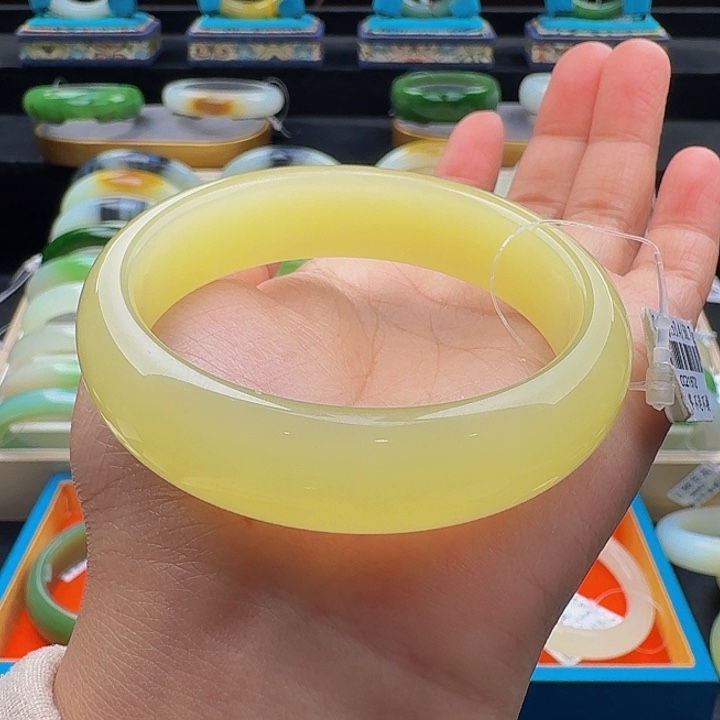 未镶嵌手镯和田玉53.4无包容！毕业款！