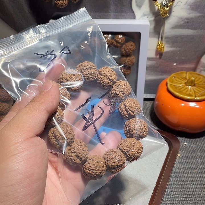 平***淡吊坠金刚菩提蜂王