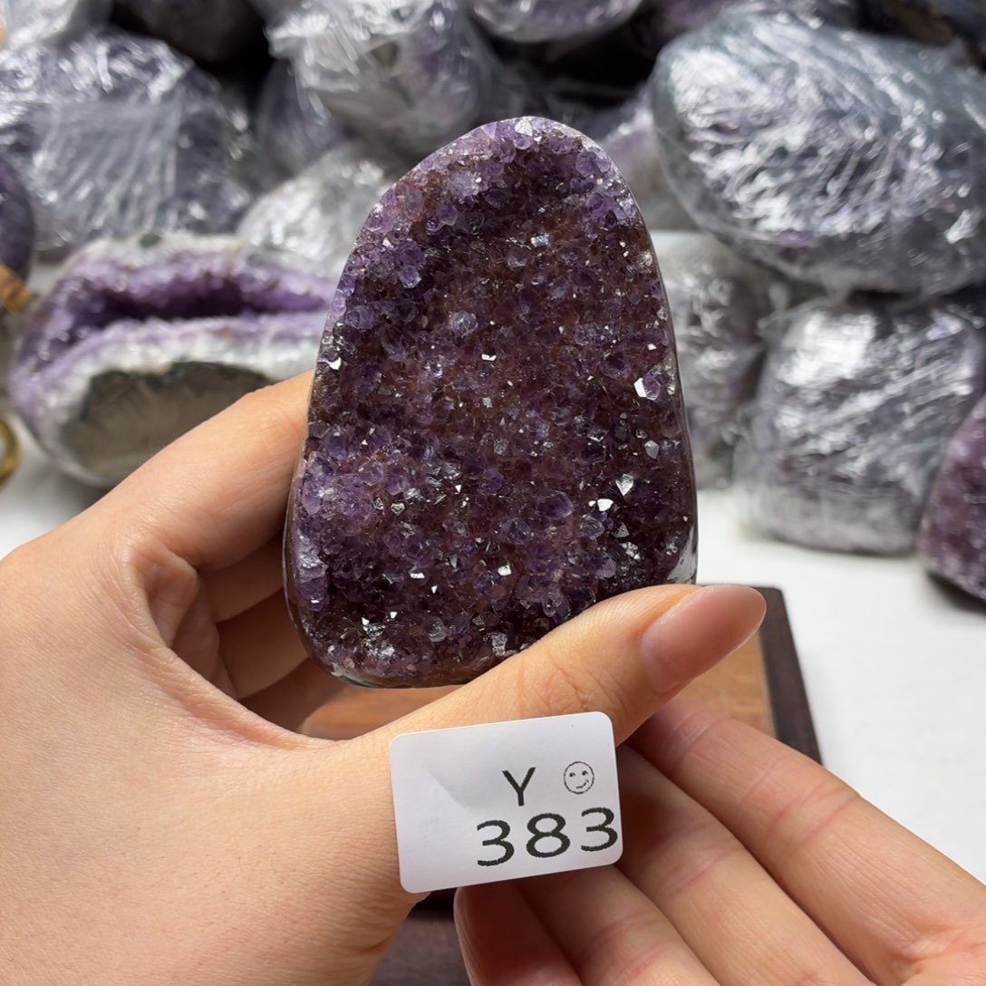 水晶摆件未镶嵌紫水晶
