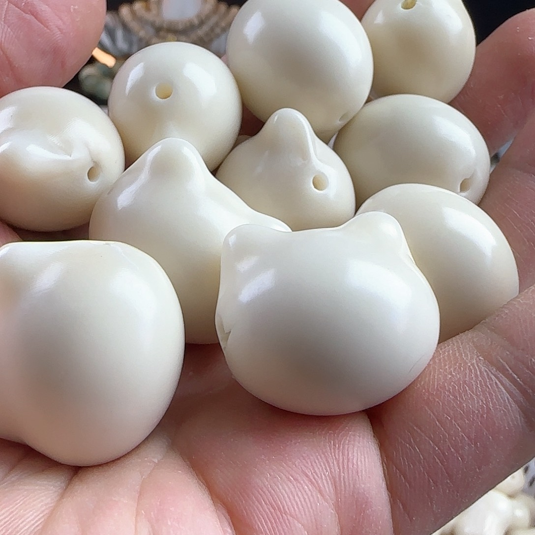 菩提根/象牙果手串瑕疵白色猫头6颗不挑瑕有裂