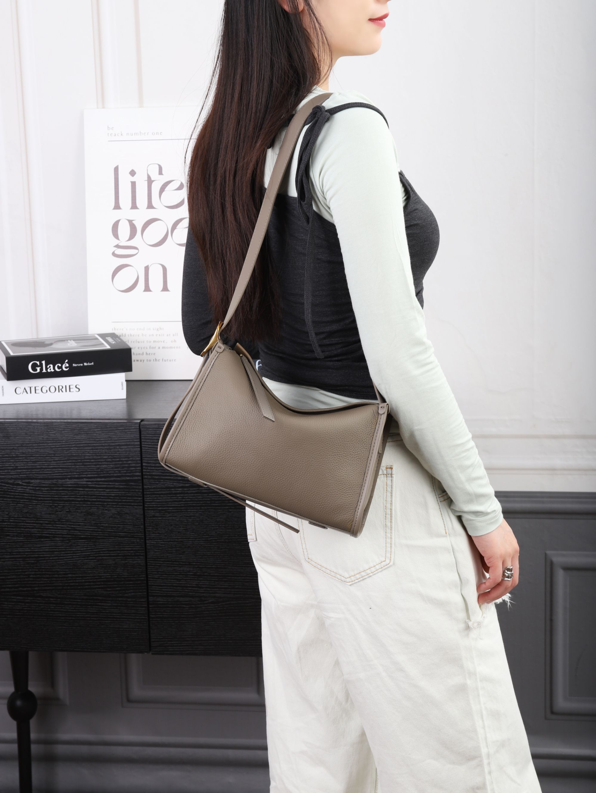 【邮差包】韩版邮差包斜挎包真皮软皮包包简约秋冬休闲lulu风-2075