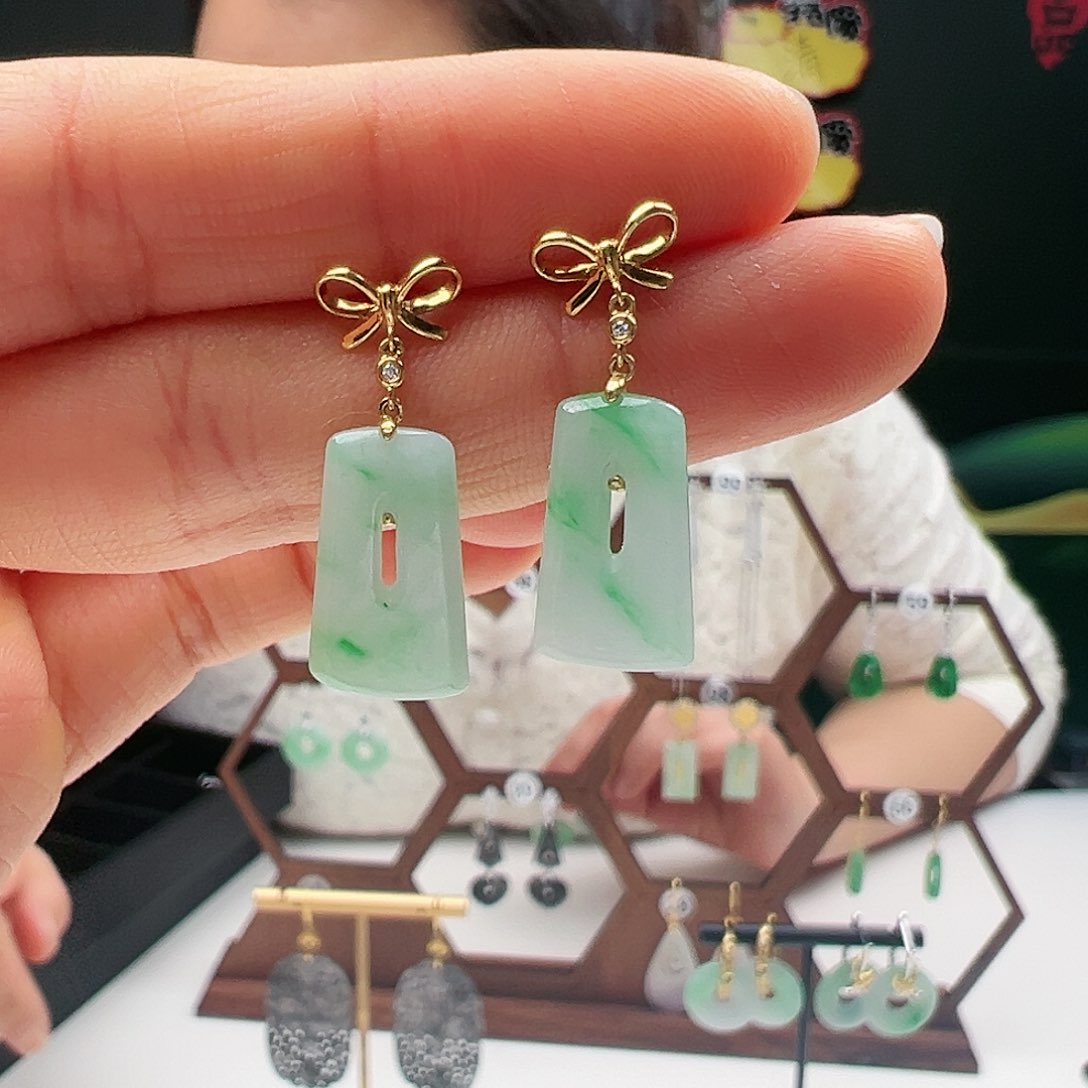 翡翠耳饰18K金镶嵌天然翡翠耳饰18k金镶嵌