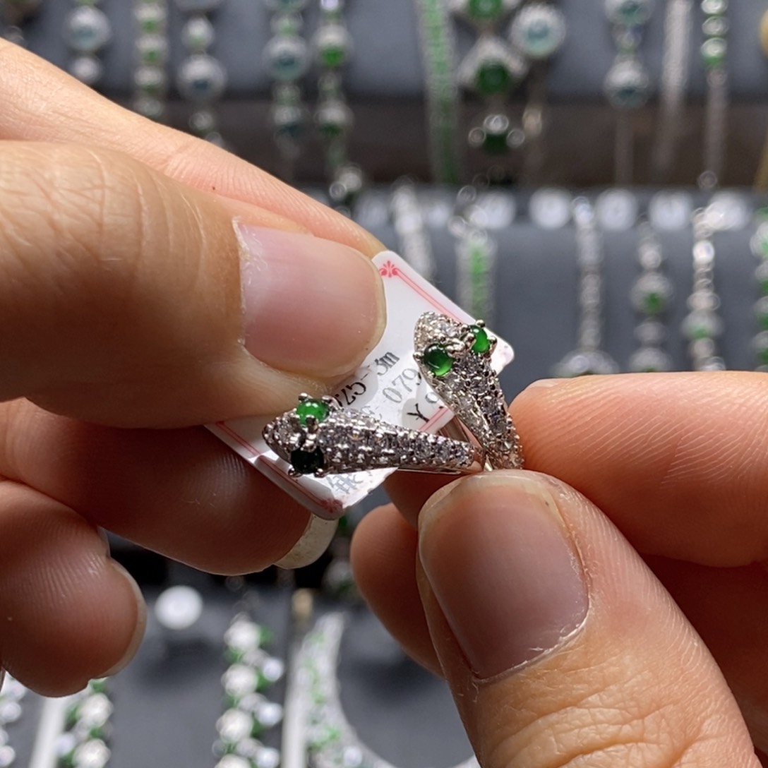 翡翠颈饰银S925镶嵌无证书/假一赔四