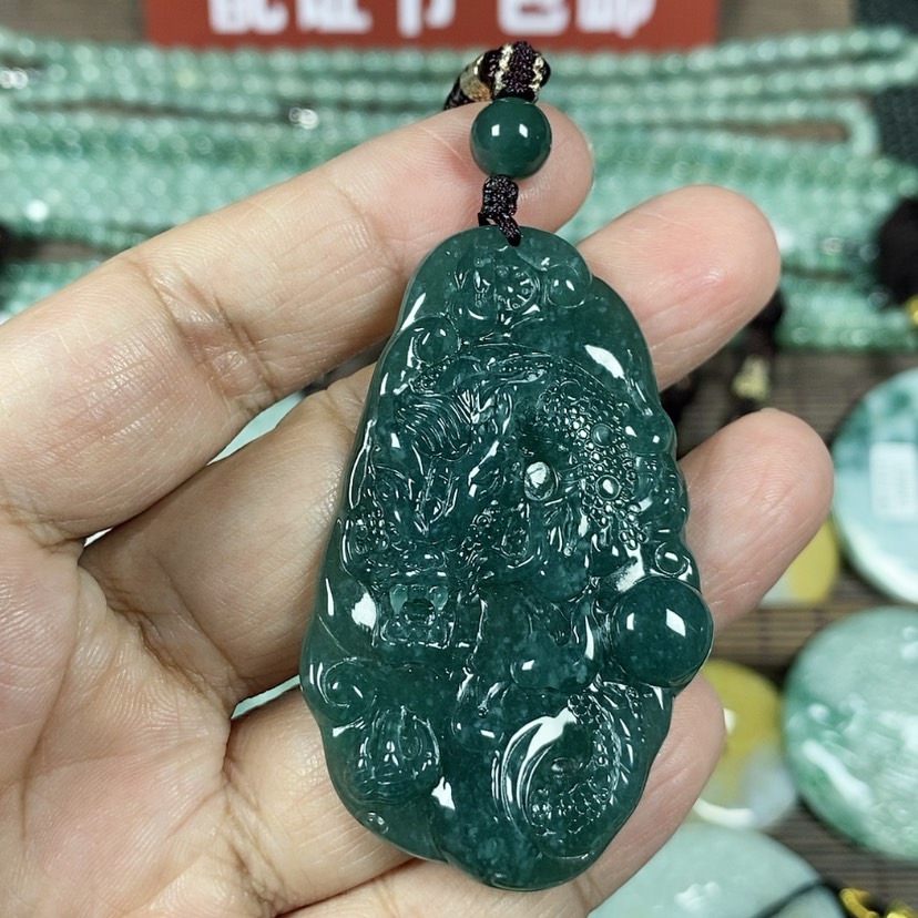 【闪购商品】翡翠颈饰未镶嵌玉吊坠翡翠玉随性龙牌
