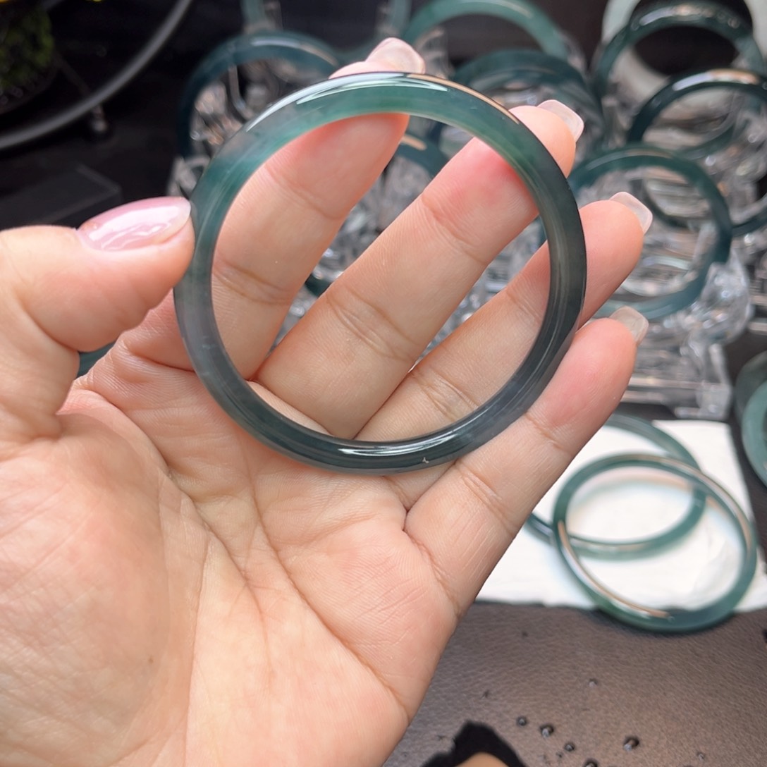 定制翡翠手镯未镶嵌晴**赵