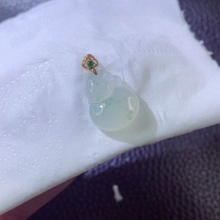 翡翠颈饰18K金镶嵌翡翠