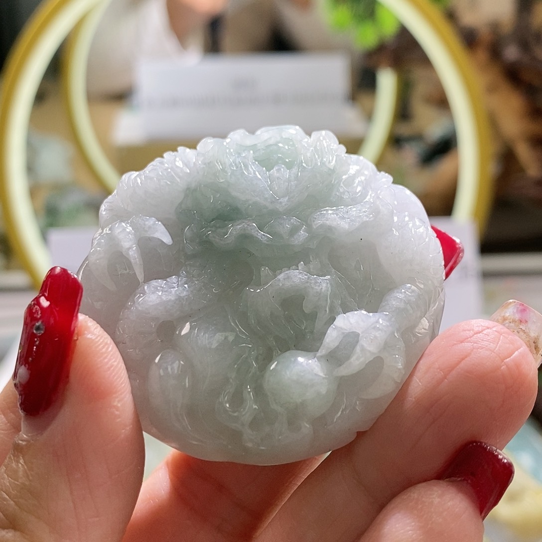 【闪购商品】翡翠颈饰未镶嵌龙牌