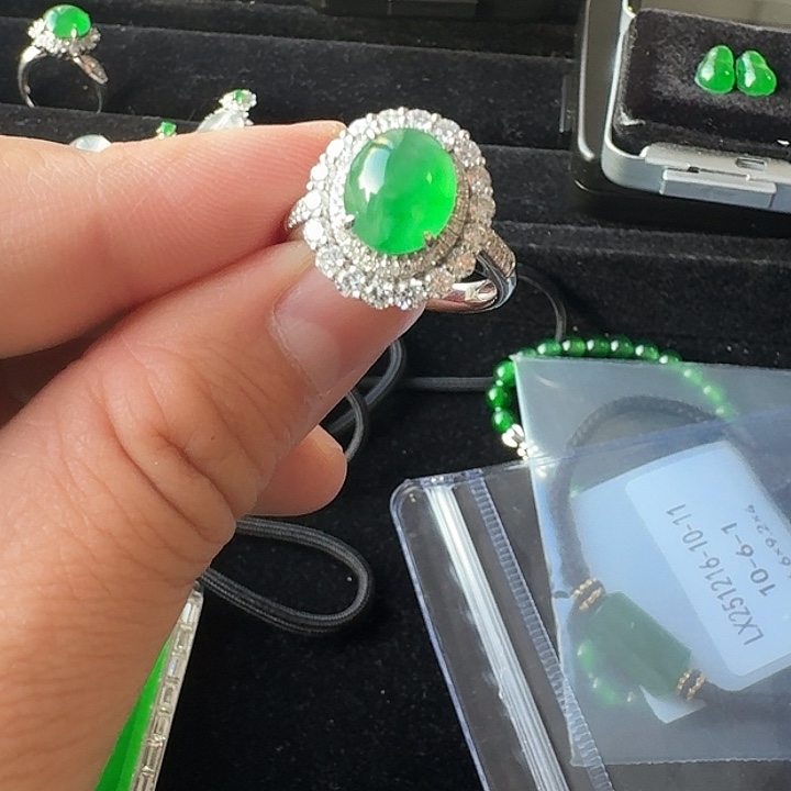 翡翠裸石天然翡翠A货满色戒指