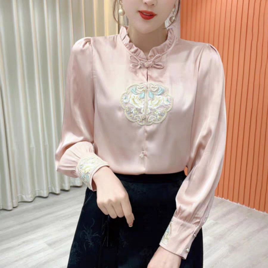 新中式时尚国风高档刺绣缎面长袖衬衫女新设计感打底小衫洋气上衣