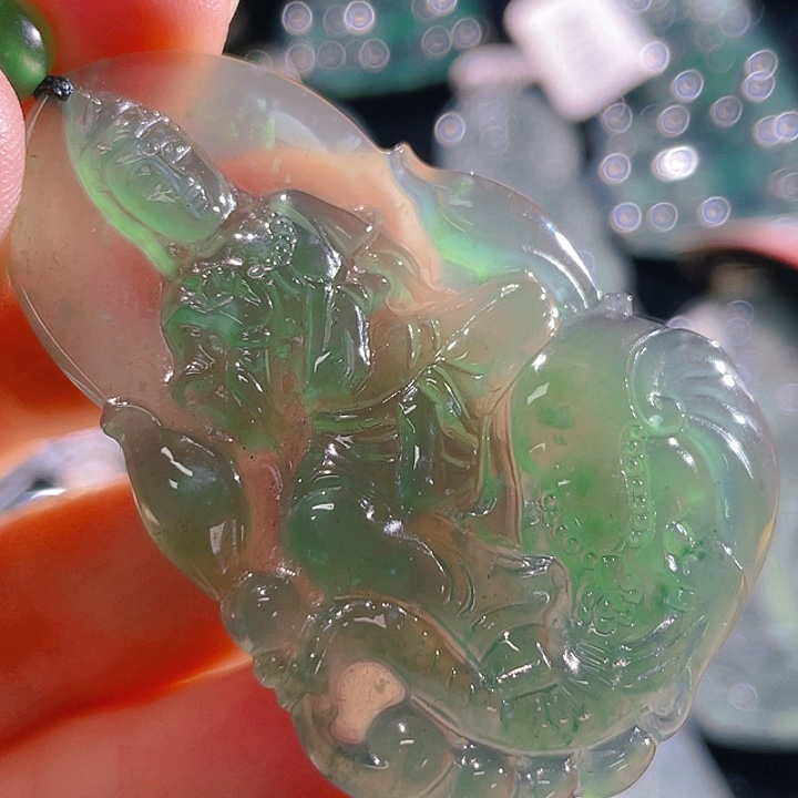 翡翠颈饰未镶嵌77，