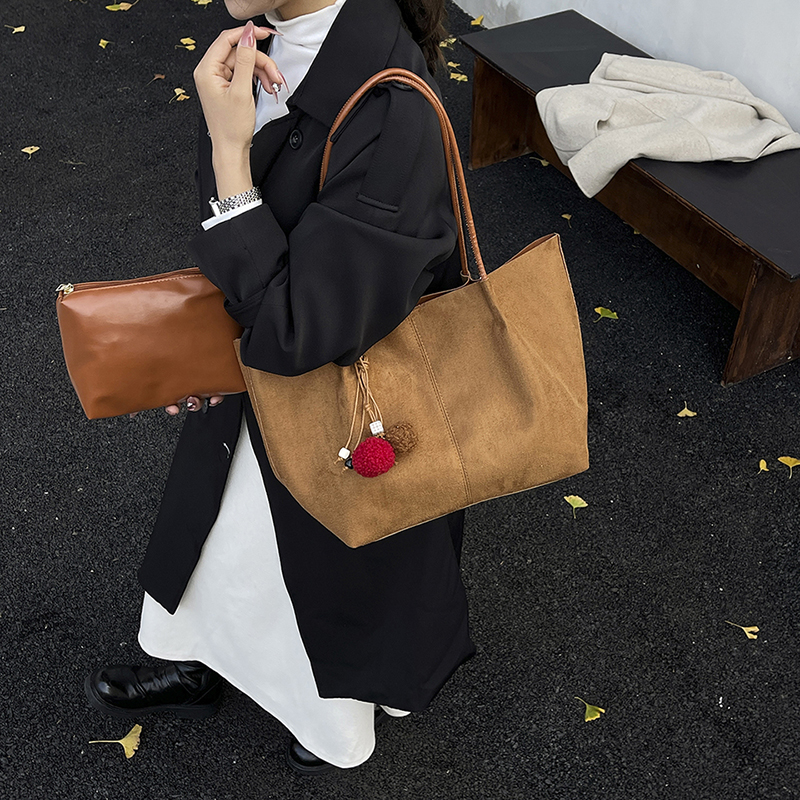 大容量绒面托特包韩范时尚单肩包2025新款大包包简约上课通勤女包