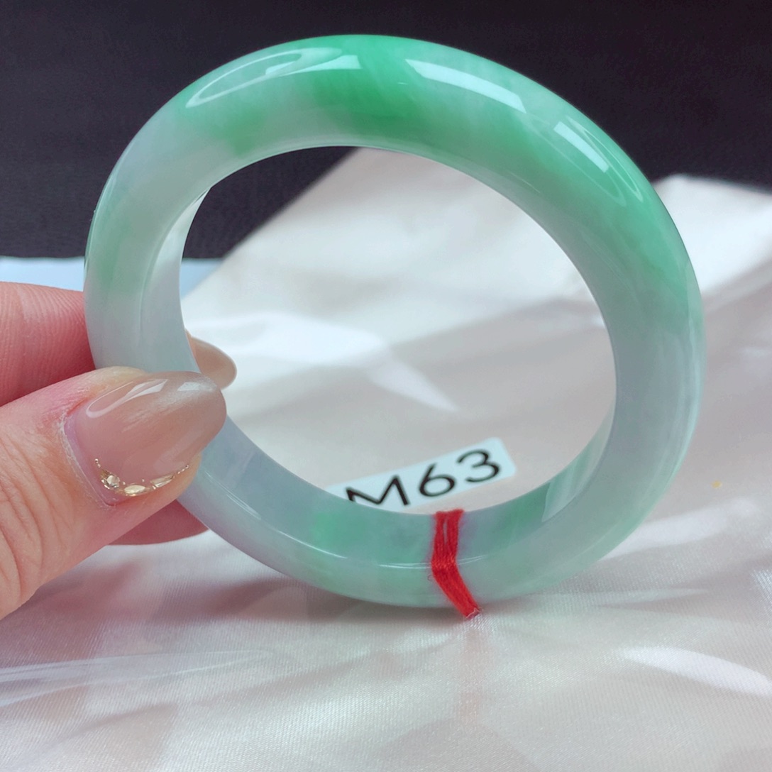 翡翠手镯未镶嵌手镯88