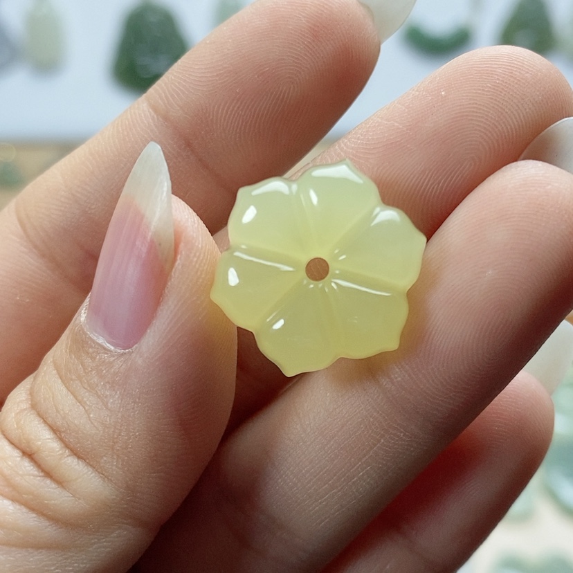 【闪购商品】颈饰未镶嵌和田玉