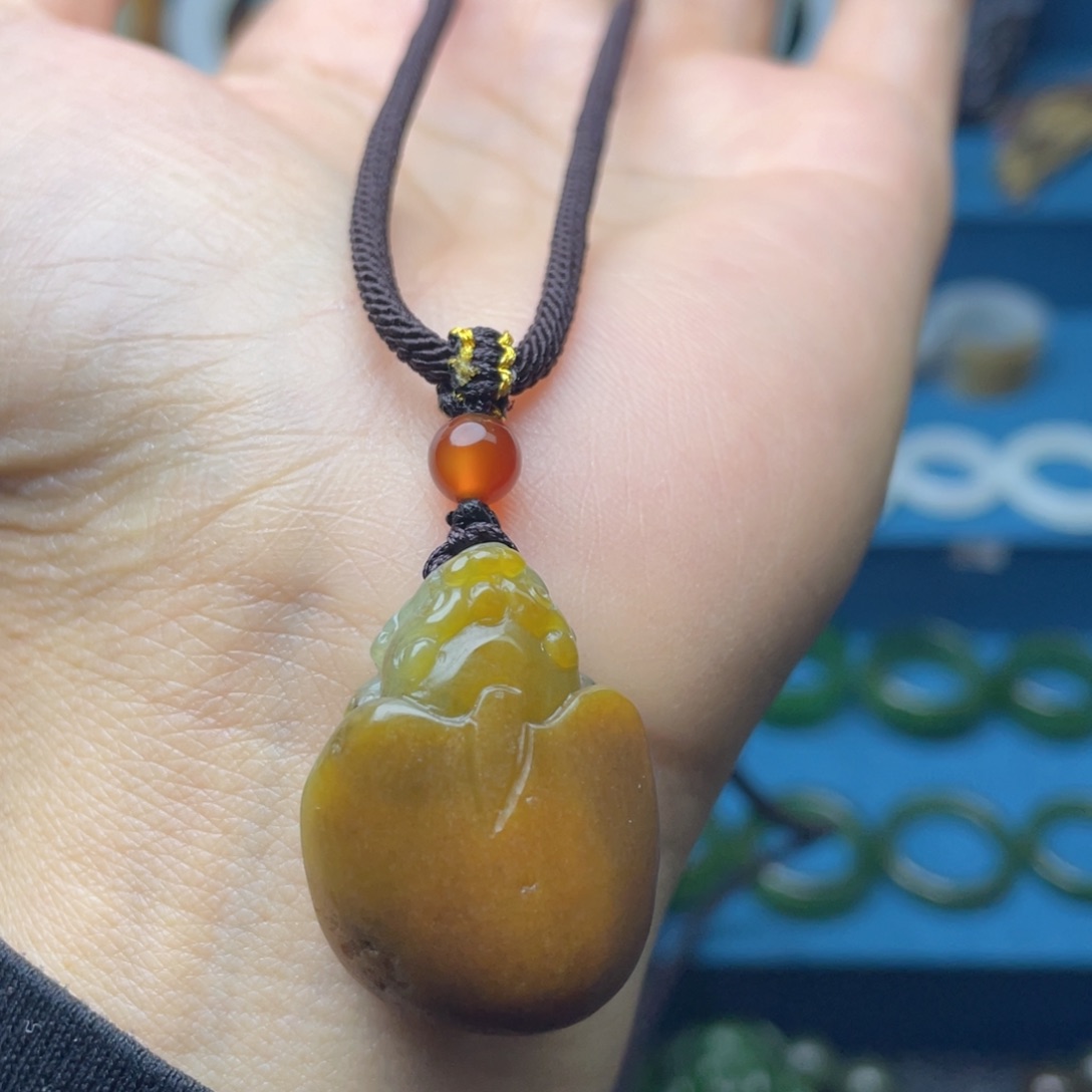 和田玉吊坠未镶嵌