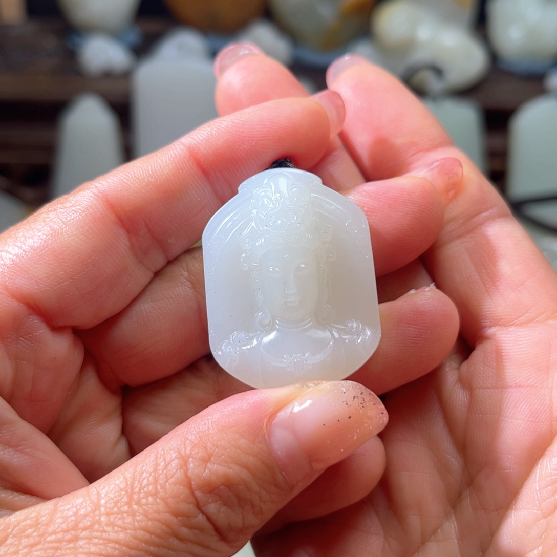 和田玉颈饰未镶嵌