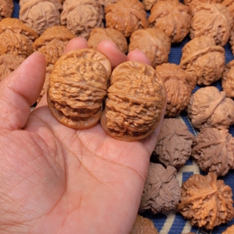 【闪购商品】吊坠文玩核桃时***景白狮子48