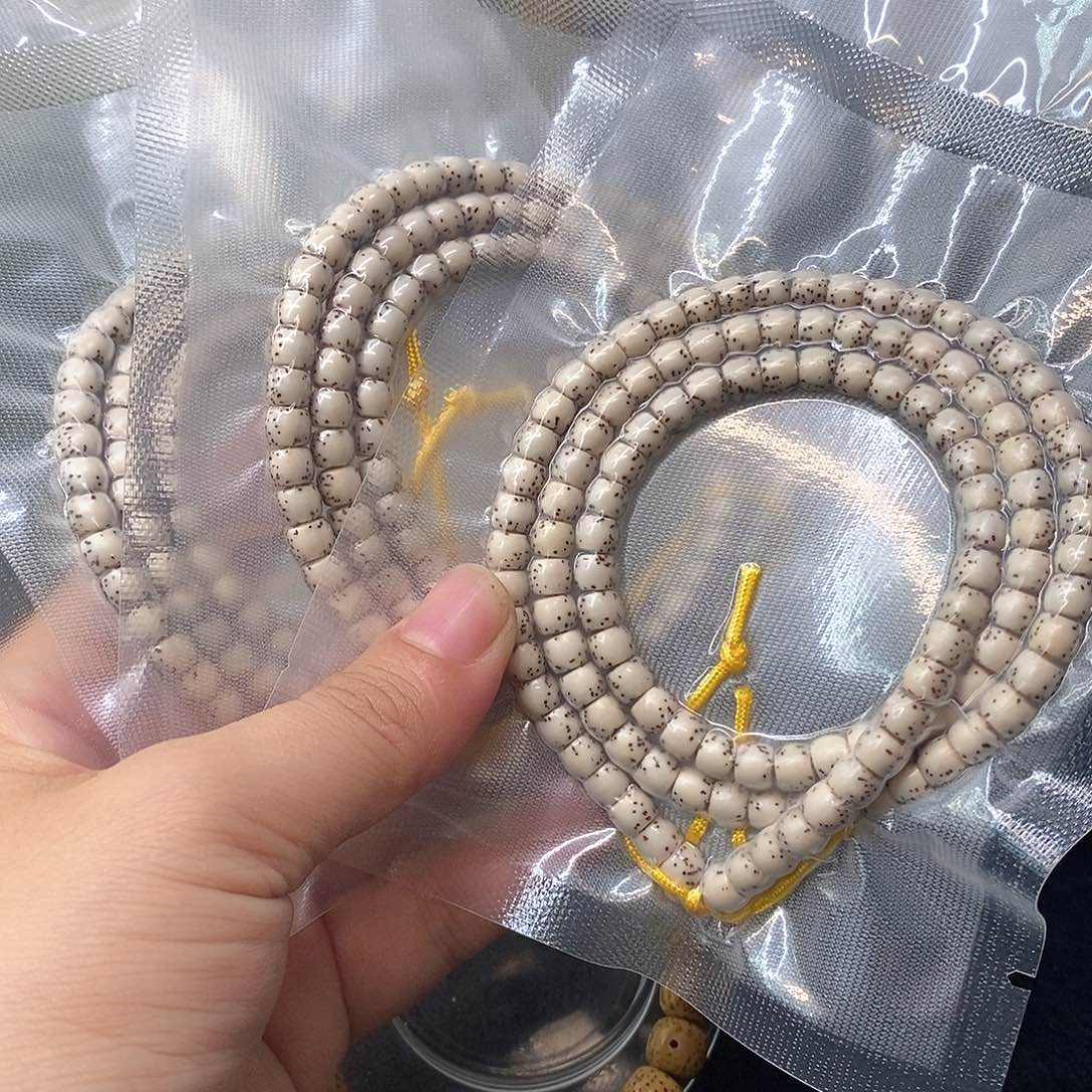 星月菩提吊坠石玉直切河豚6*5长