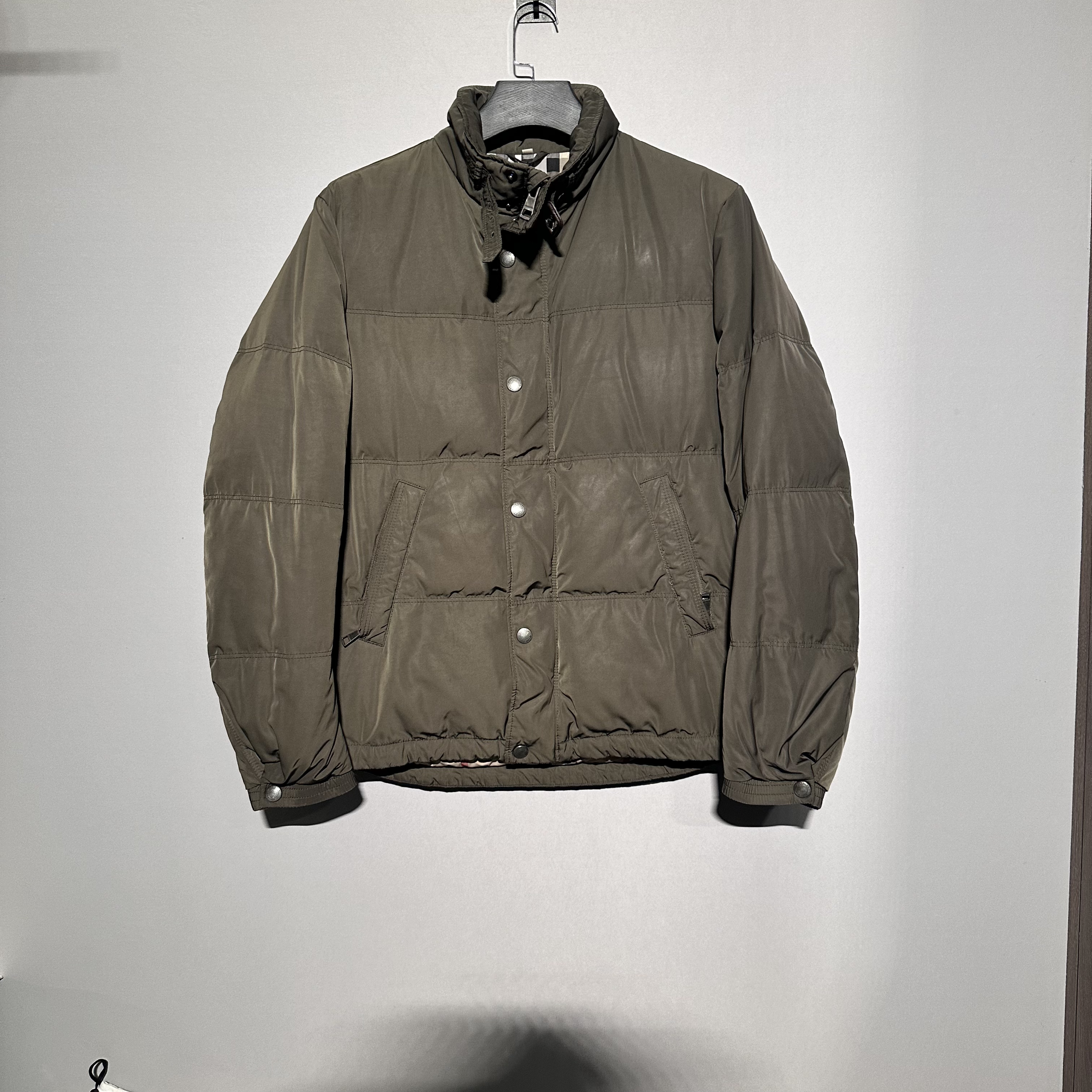 99新 BURBERRY/博柏利 咖棕经典羽绒服外套夹克/M码/价9800