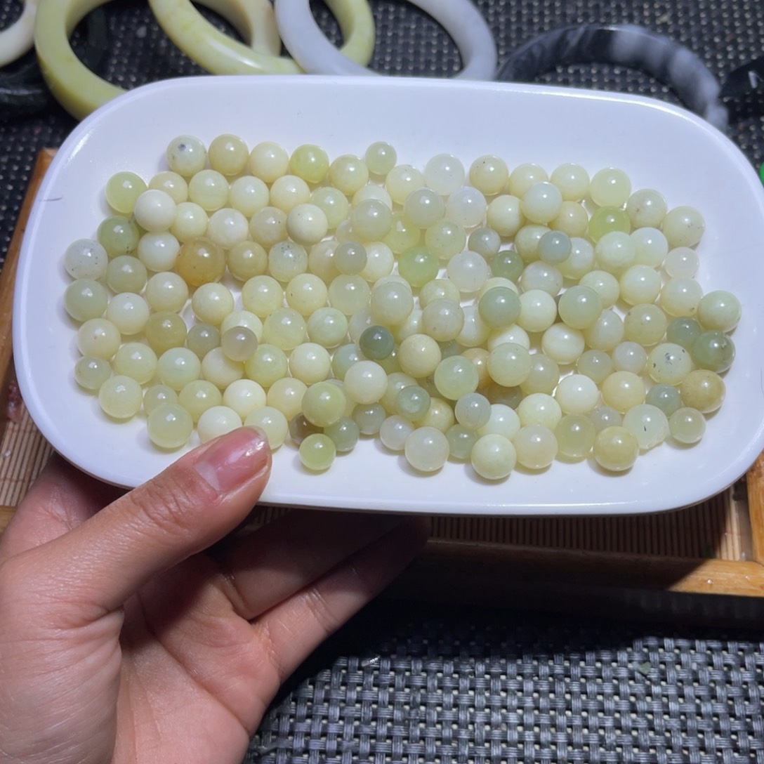 未镶嵌和田玉车挂