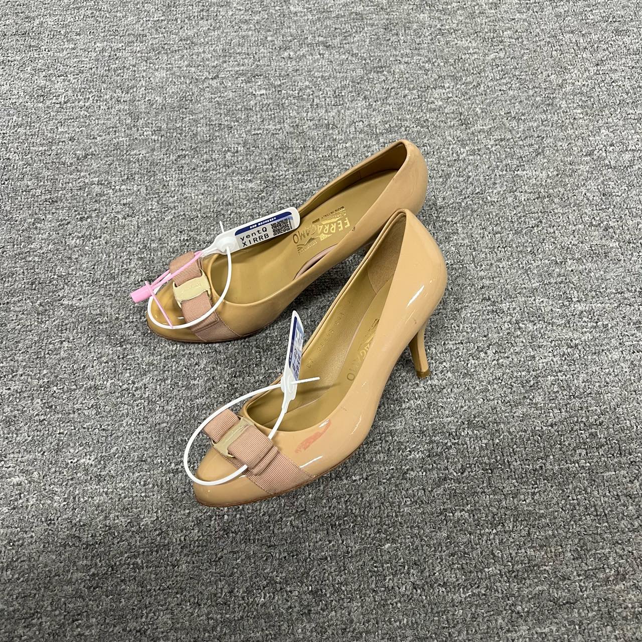 99新 FERRAGAMO/菲拉格慕 菲拉格慕高跟鞋7码