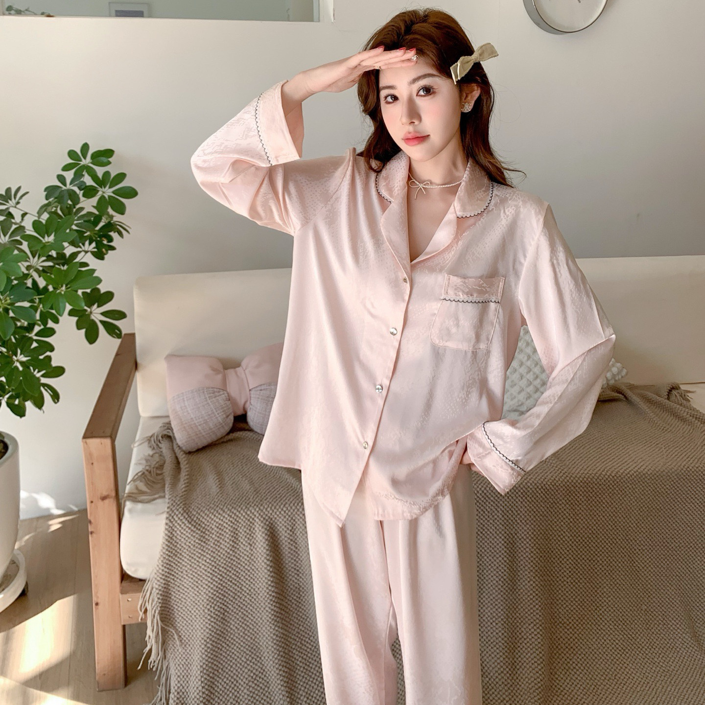 2025春夏季薄款冰丝睡衣女高级感提花长袖时尚简约家居服套装