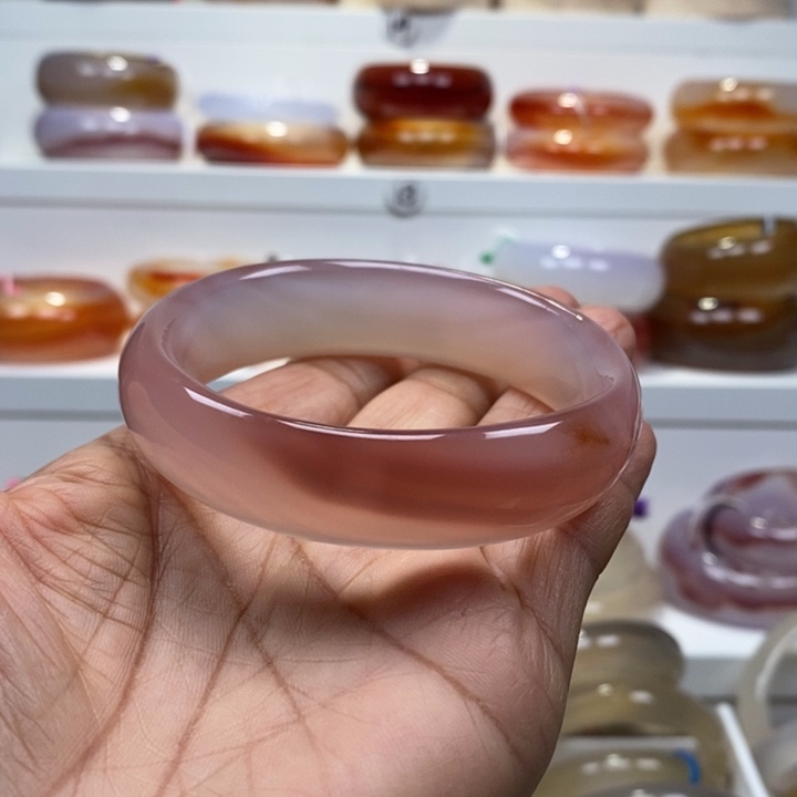 玛瑙/玉髓手镯未镶嵌有点扭扭形