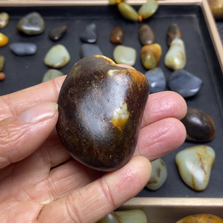 m***t和田玉（糖玉）未镶嵌珠宝奇石