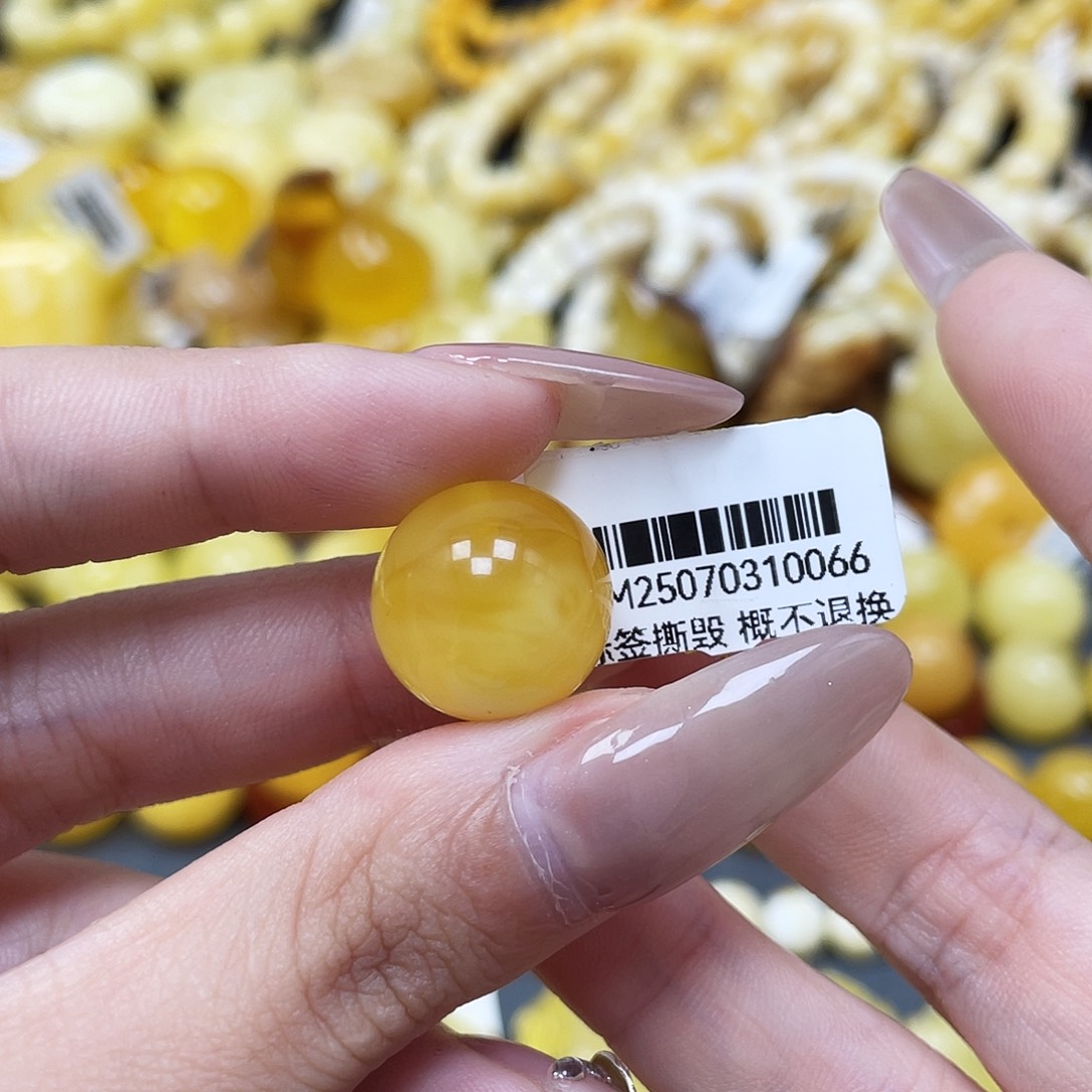 琥珀未镶嵌裸石16mm溶洞圆珠
