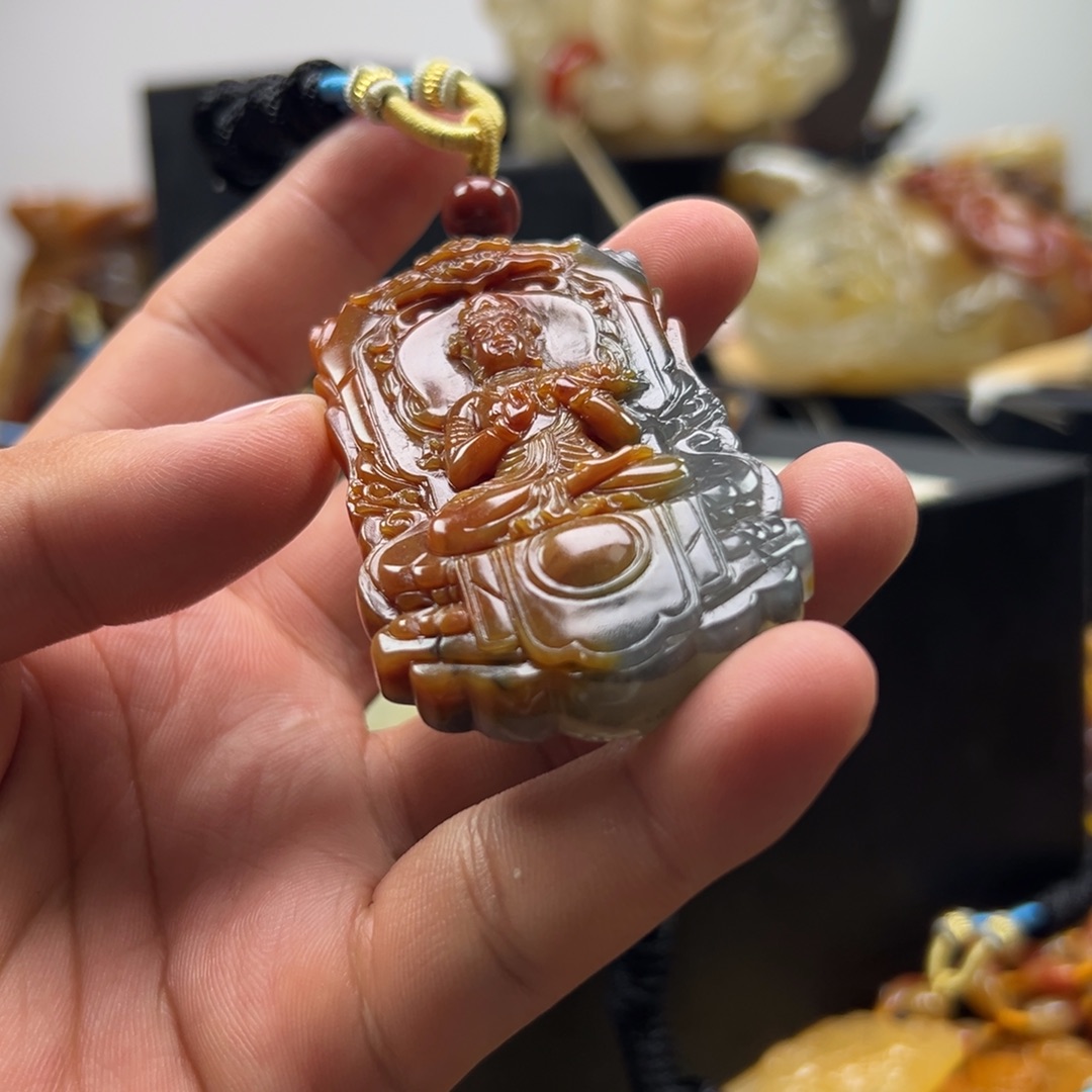 石英质玉（黄龙玉）未镶嵌黄龙玉