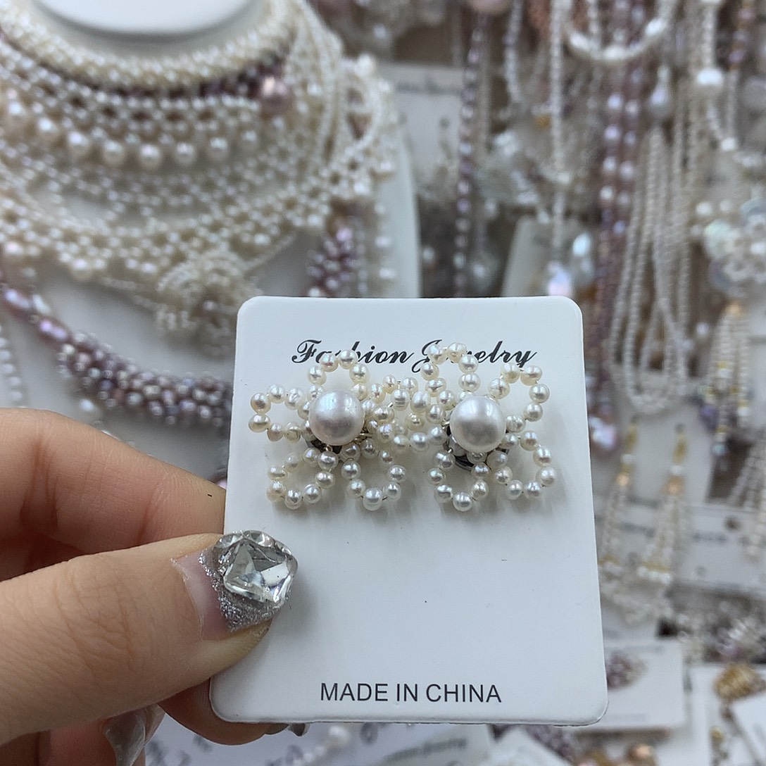 淡水珍珠银S925镶嵌耳饰