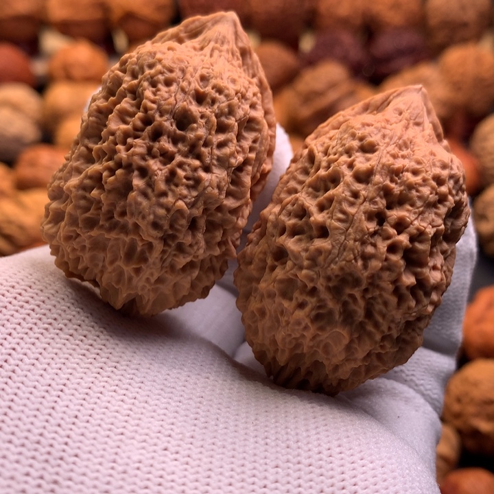 文玩核桃吊坠2……….