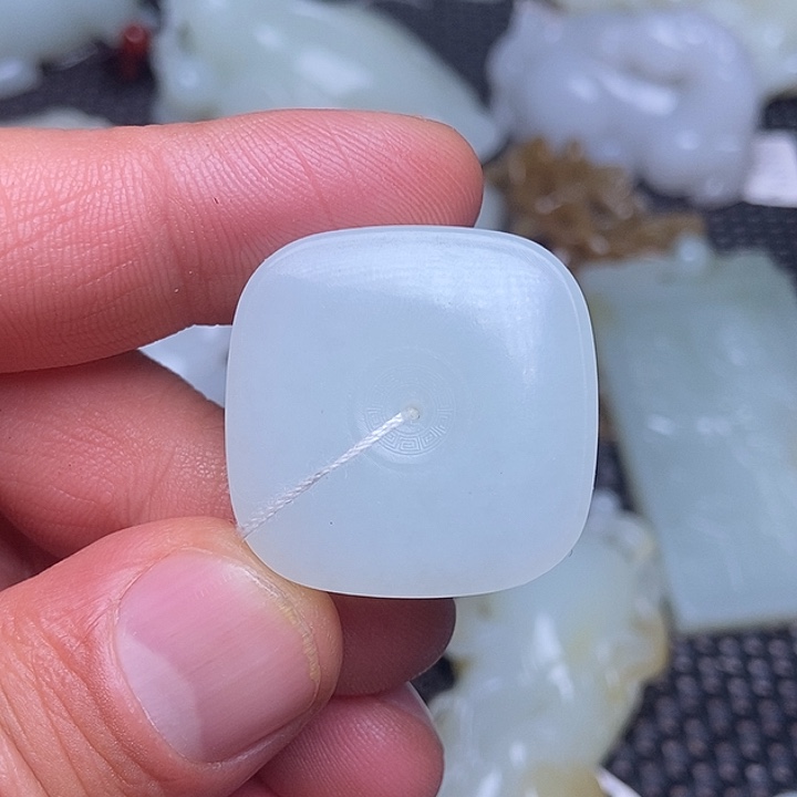 颈饰未镶嵌和田玉阳****竹