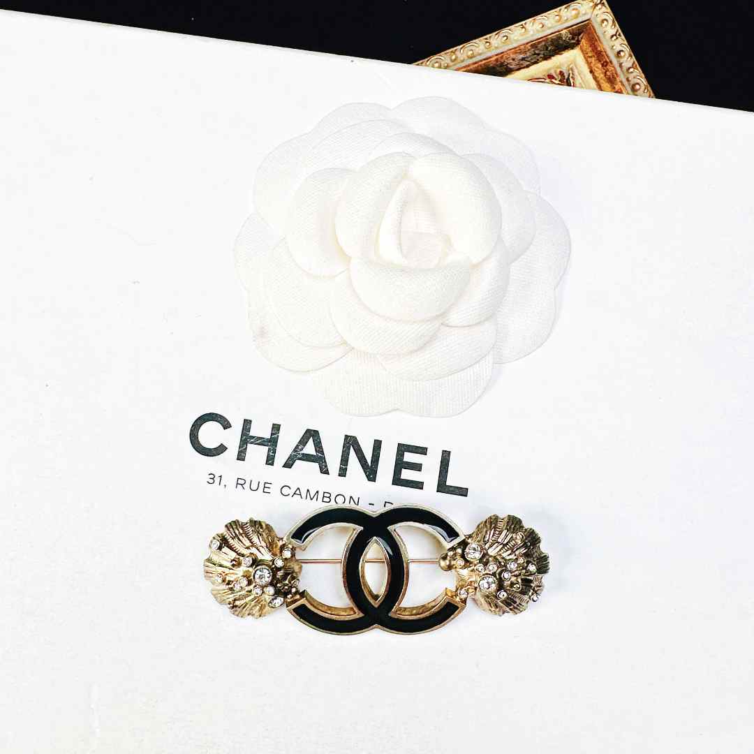 95新 Chanel/香奈儿 柚礼中古/香奈儿贝壳黑金双C胸针lz508441