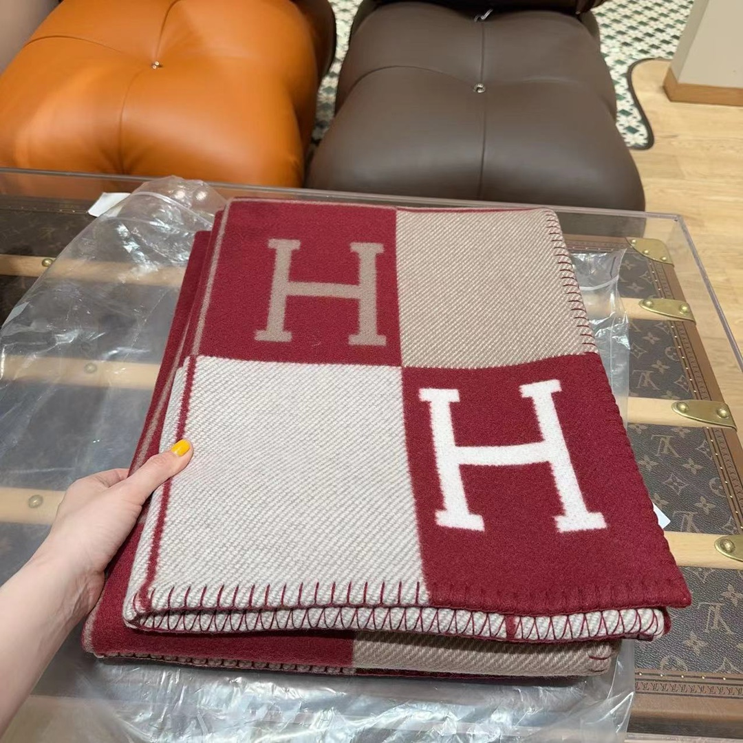 全新未使用 Hermes/爱马仕 全心羊绒毛毯/工价15000