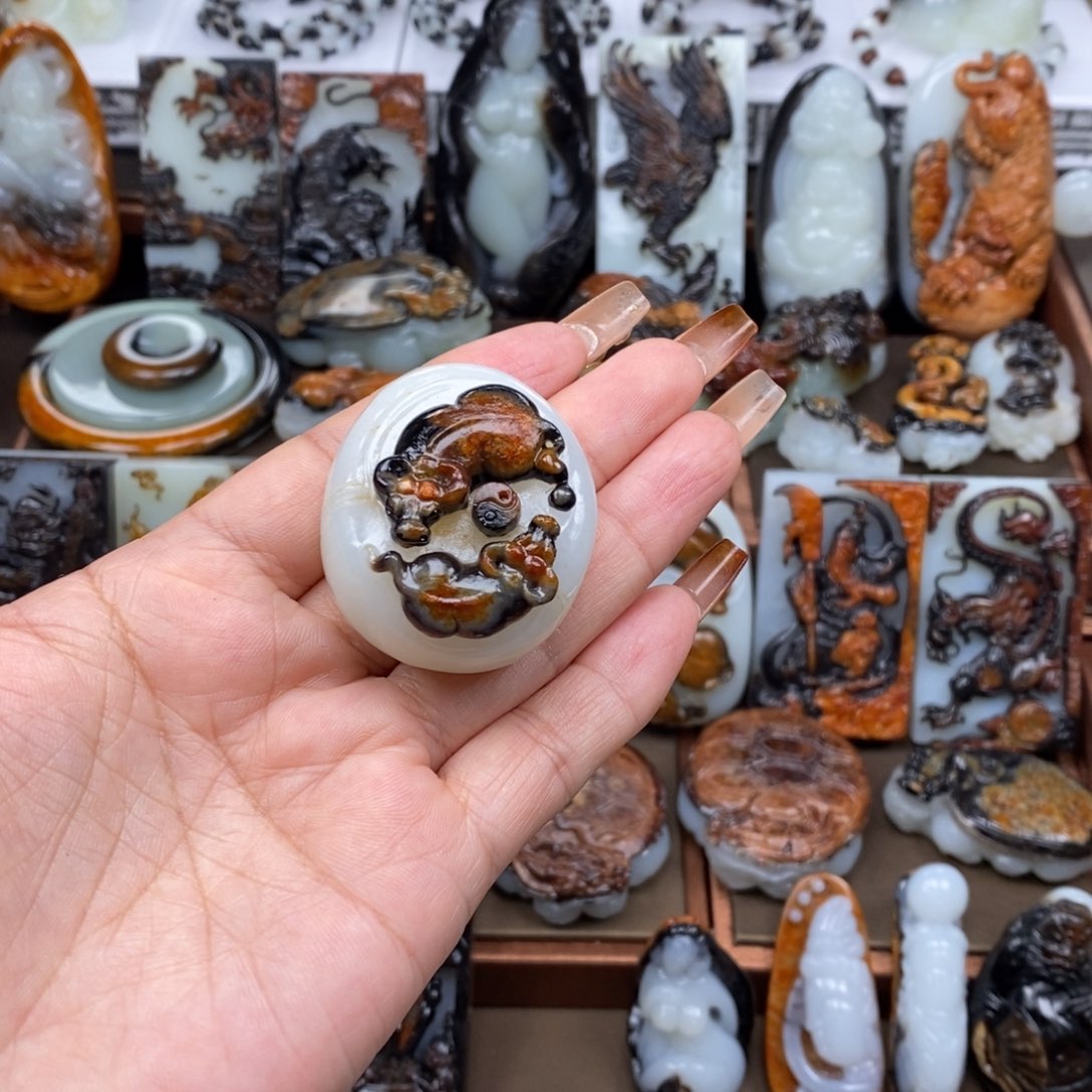 颈饰未镶嵌和田玉金****饰