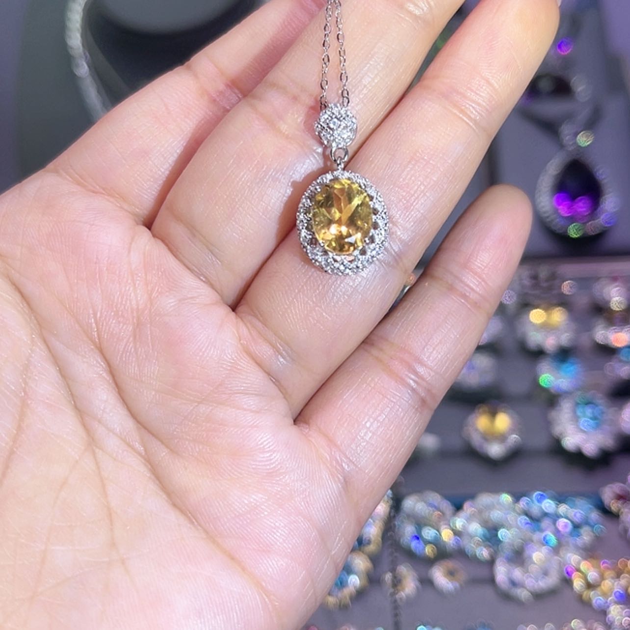 【闪购商品】黄晶吊坠(赠链)银S925镶嵌