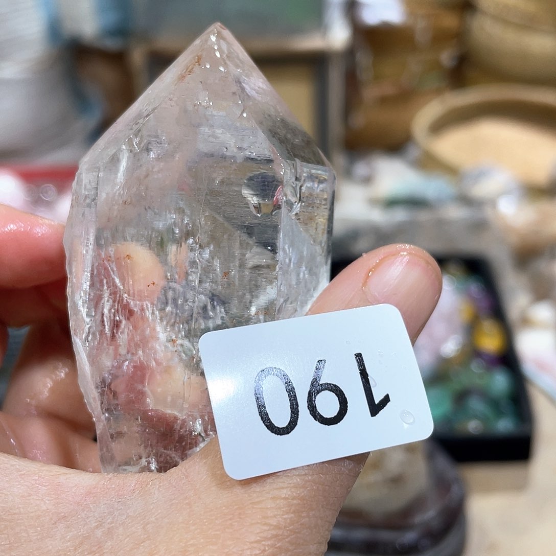 水晶摆件……未镶嵌