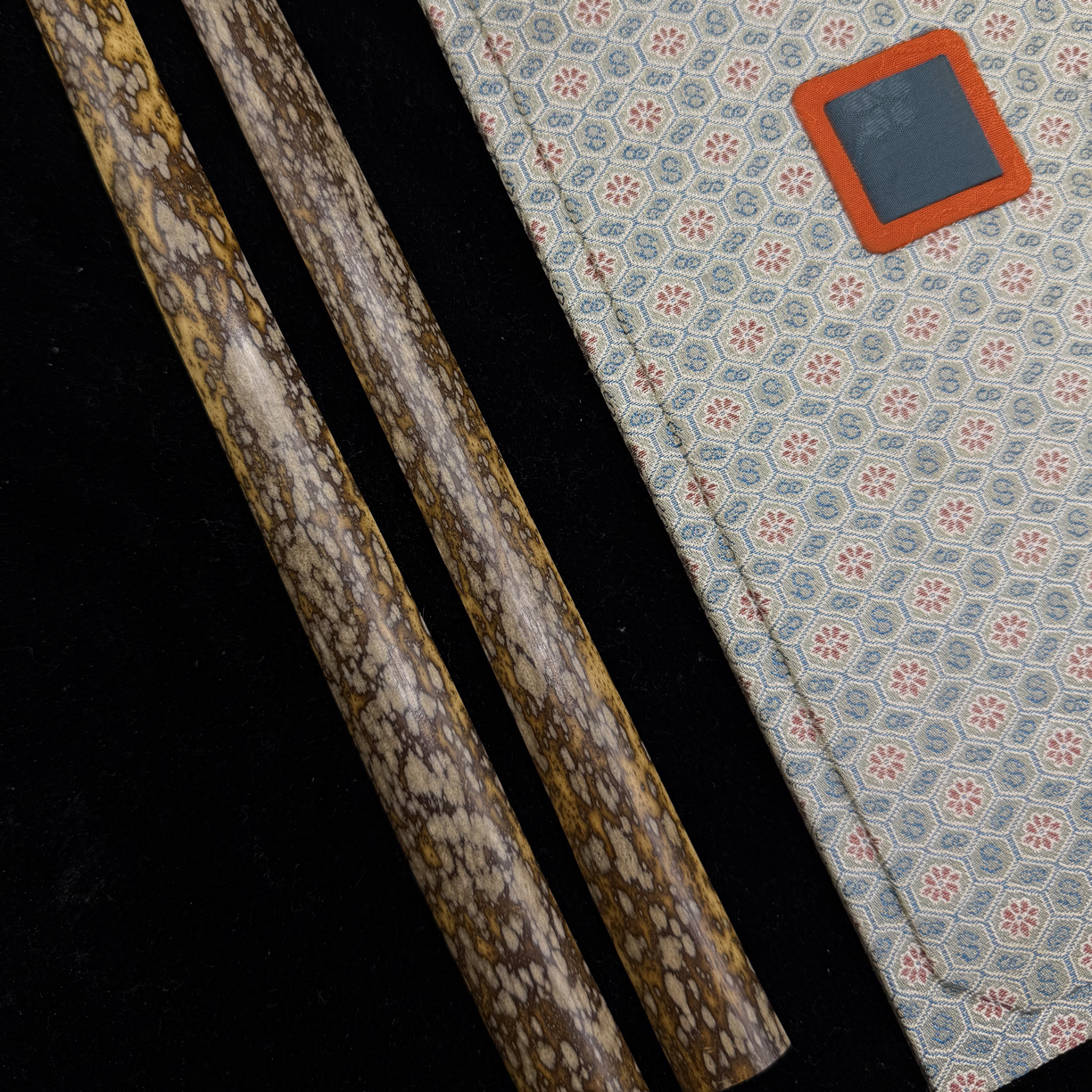 湖南九疑山黑底白花 雪夜下泸州折扇料 玻璃底质感 95/2.0