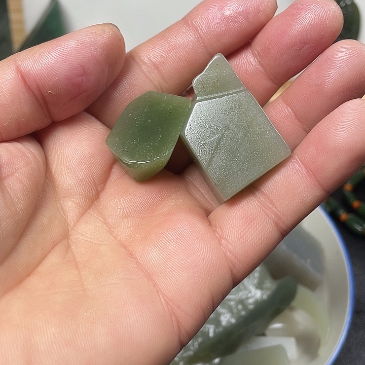 行****和田玉未镶嵌珠宝半成品