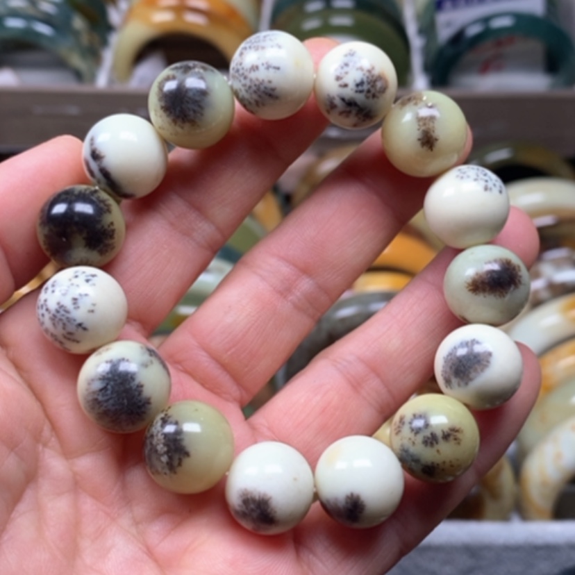 【闪购商品】蛇纹石玉手镯未镶嵌