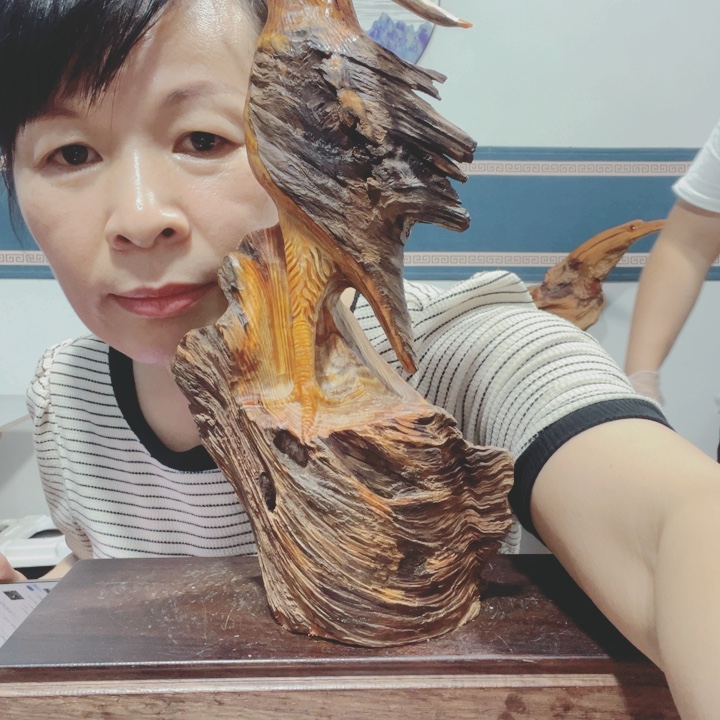 敬***人木百年树的设计风格