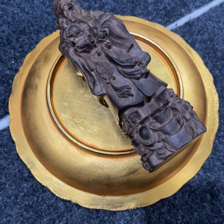 精品摆件工艺品等