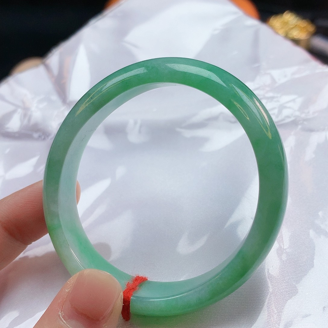 翡翠手镯未镶嵌53圈贵妃2283