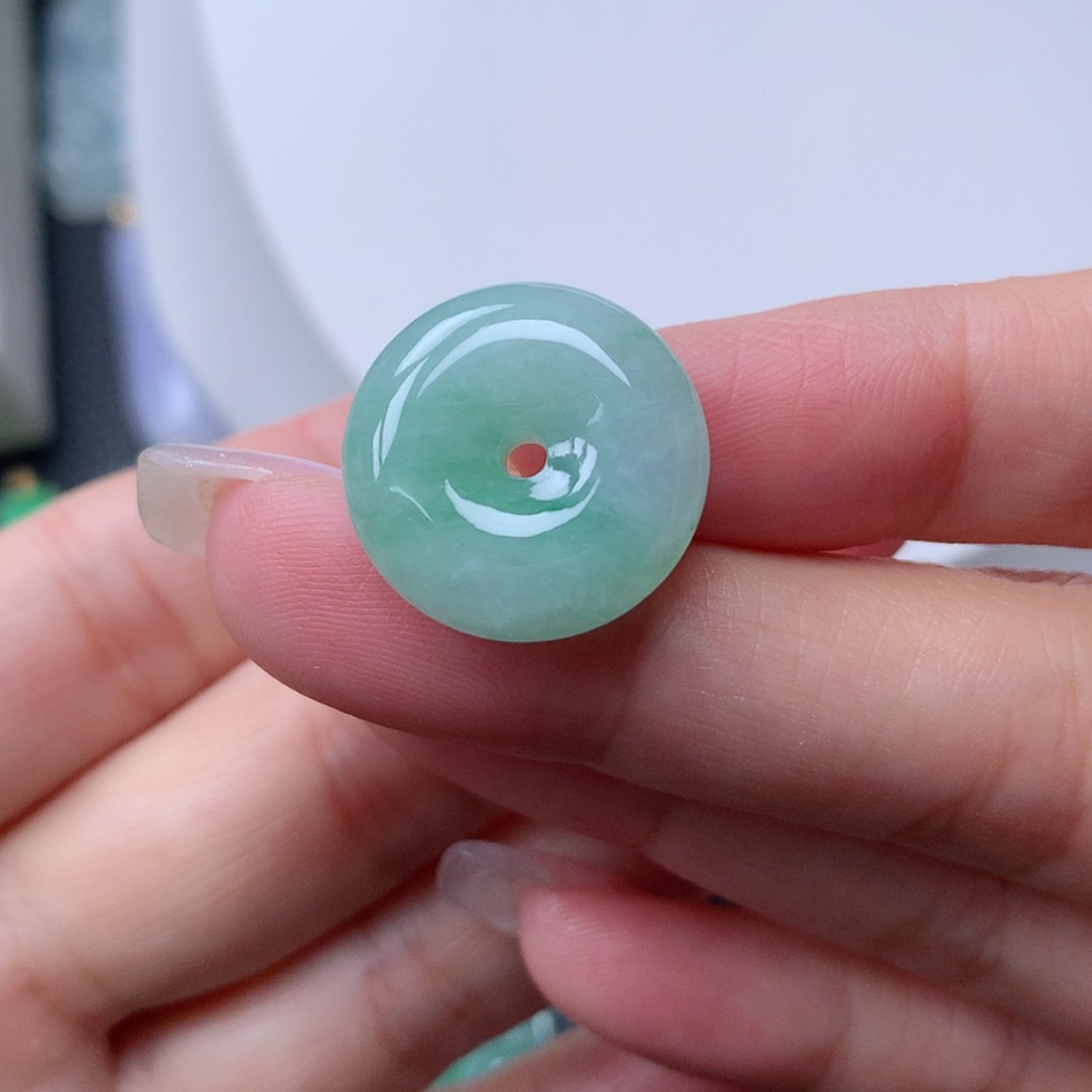 【闪购商品】翡翠18K金镶嵌吊坠(赠链)