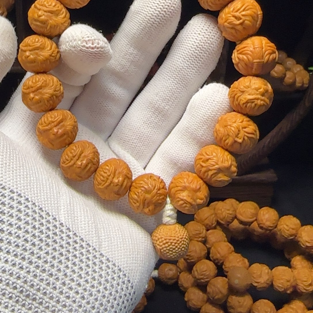 王***球猴头核桃吊坠猴头