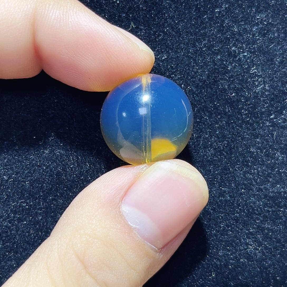劳***山蓝珀未镶嵌珠宝奇石18+单珠